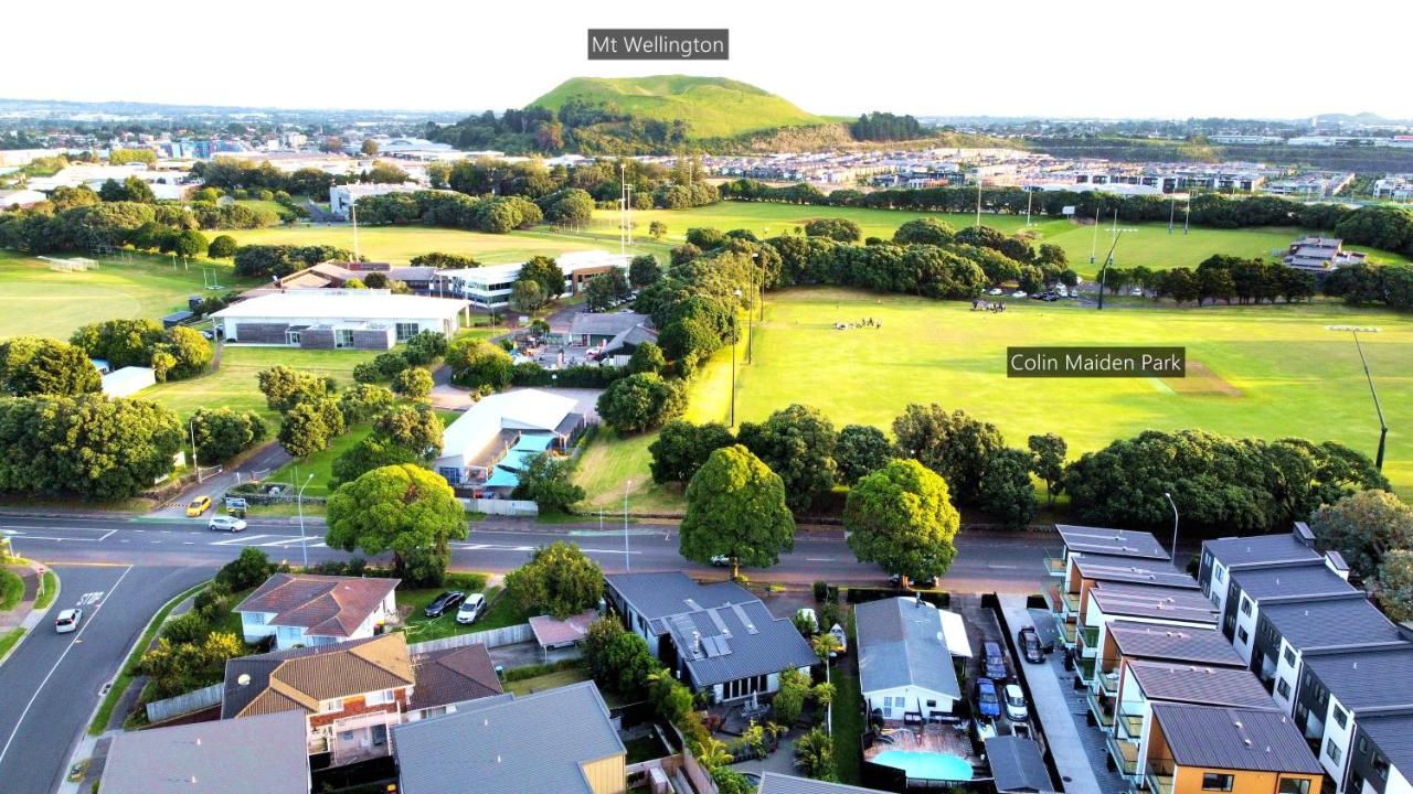 Luxury Brand New Designer Living Apartment Auckland Exterior photo