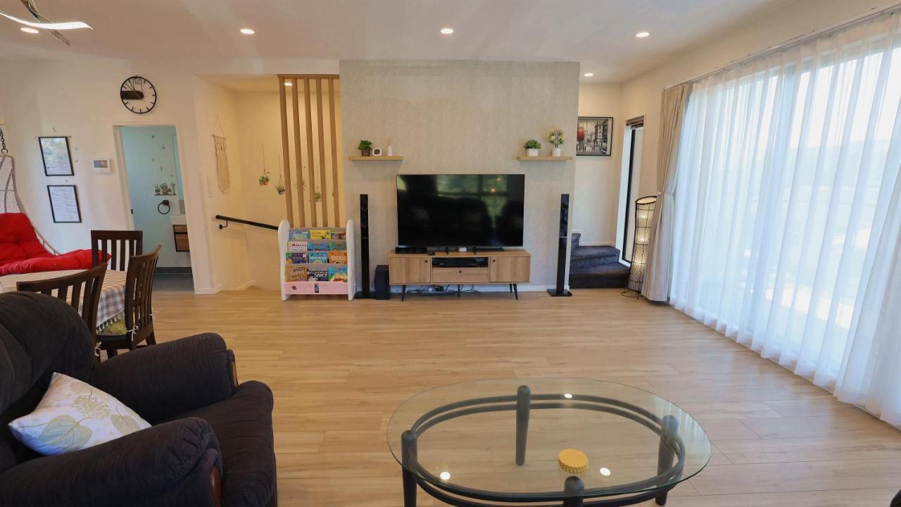 Luxury Brand New Designer Living Apartment Auckland Exterior photo
